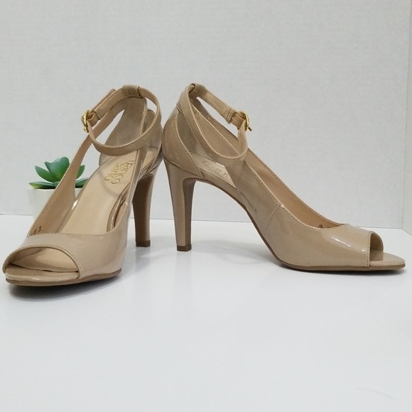 Shoes - Picture 2 of 6